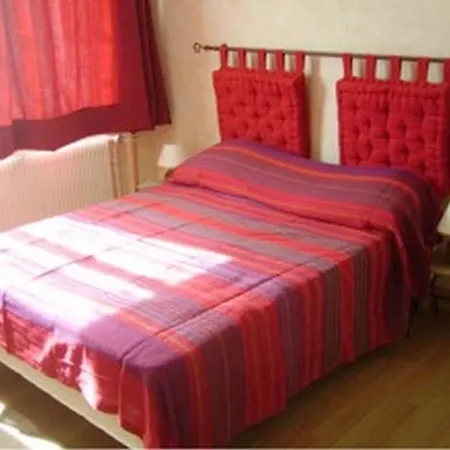 La Charmille Bed & Breakfast *